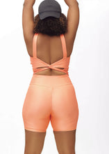 Load image into Gallery viewer, Revive 6” Pocket Leggings- Platinum Sheen