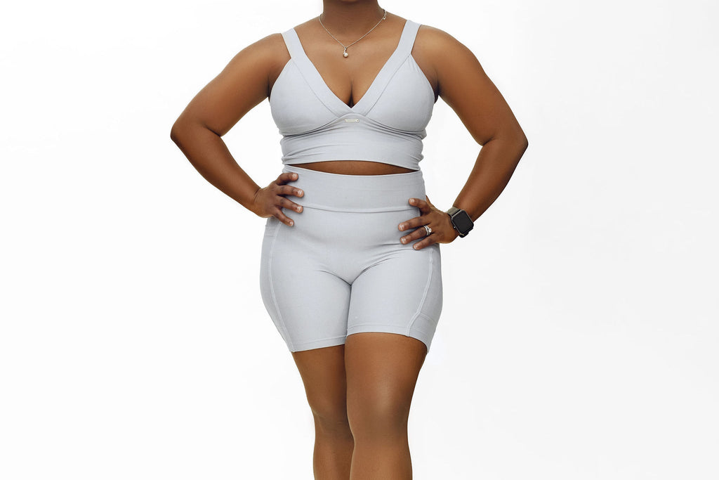 Revive 6” Pocket Leggings- Platinum Sheen